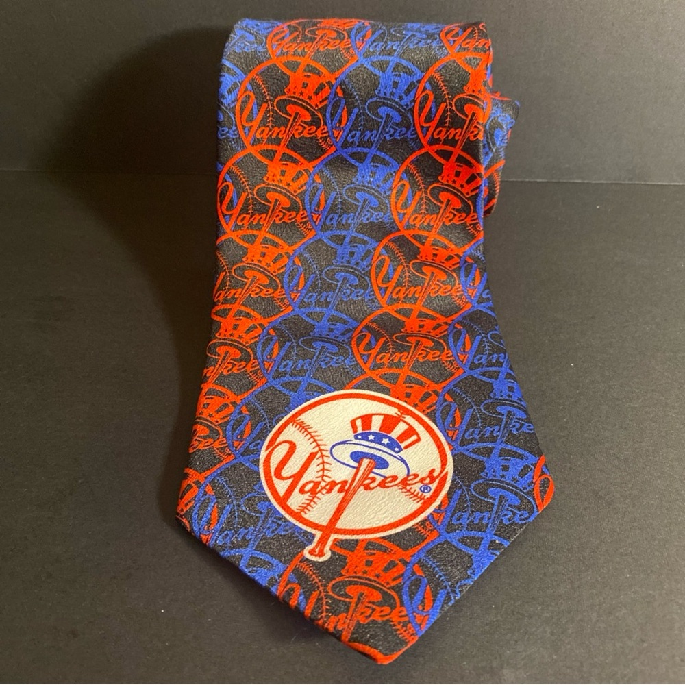 New York Yankees Circles Vintage 1998 Necktie Ralph Marlin Baseball MLB